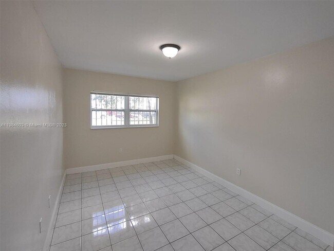 Building Photo - 17101 NW 57th Ave