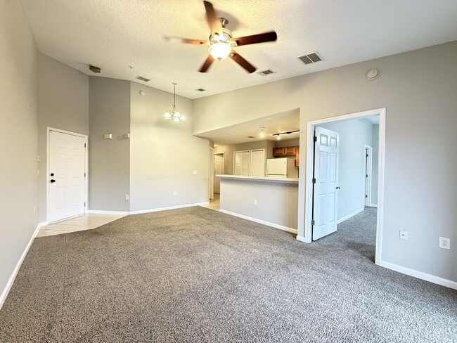 Building Photo - 2/2 Condo  in Merrill Pines Gated Community