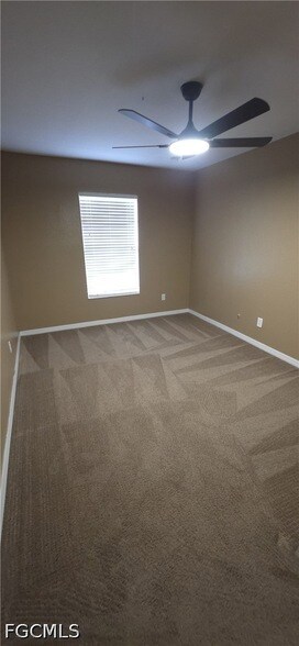 Building Photo - 391 Shadow Lakes Dr