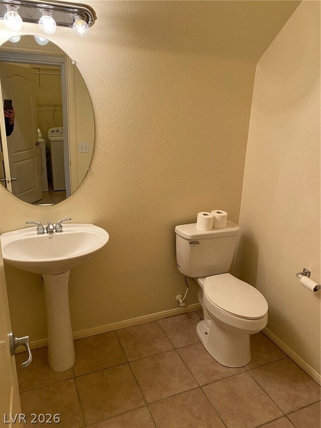 Building Photo - 7565 Splashing Rock Dr