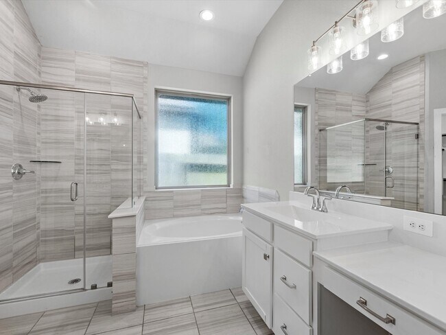 Building Photo - 731 Lacebark Elm Trl