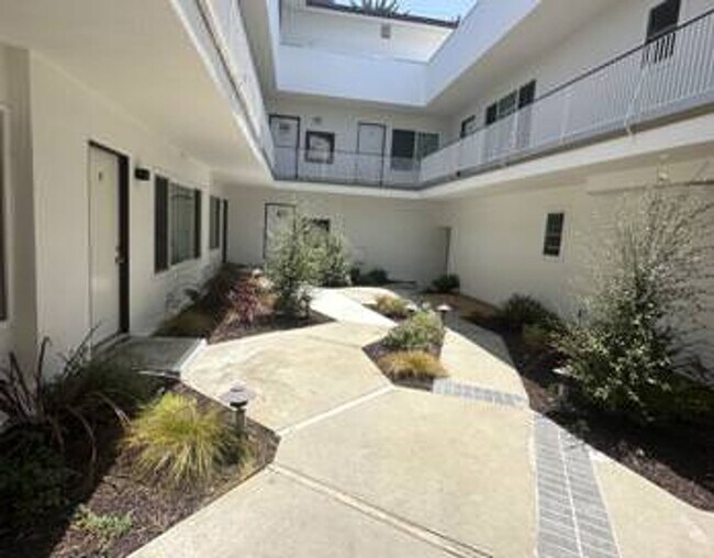 Building Photo - 10920 National Blvd