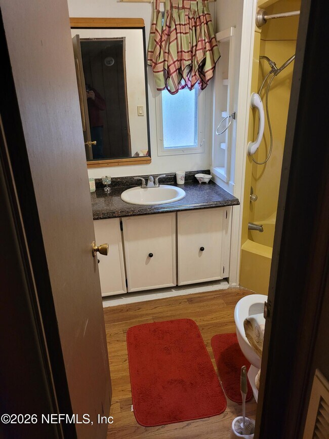 Building Photo - 540 FL-26