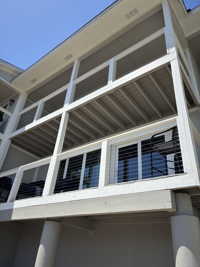 Building Photo - 200 Pensacola Beach Rd