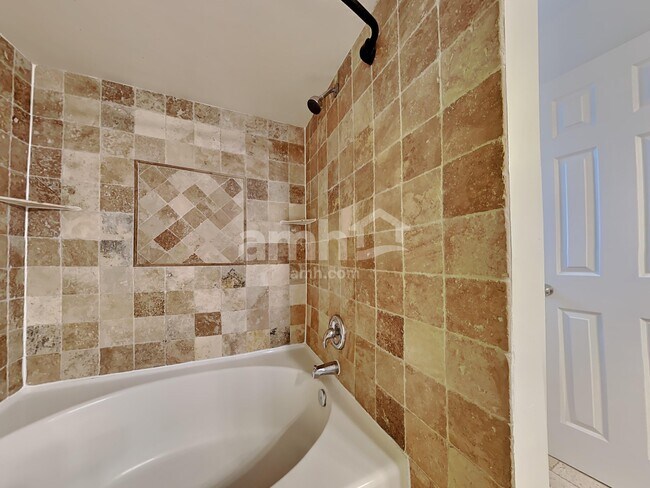 Building Photo - 3365 Shelley Dr