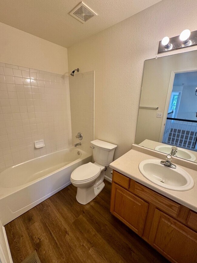 Building Photo - 4 Bed / 4 Bath Dream Home in the Hills at ...