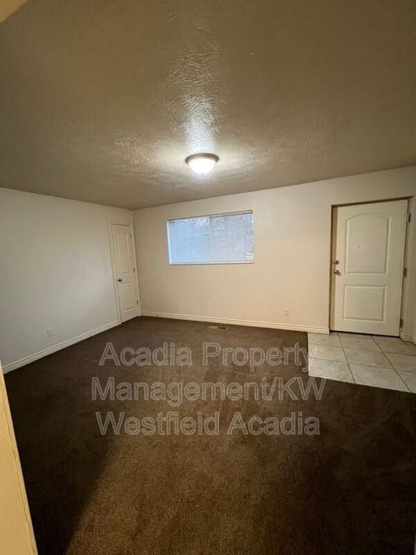 Building Photo - 315 E 600 S St