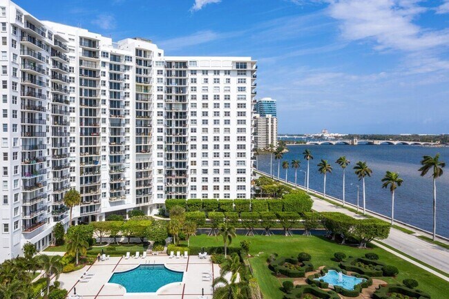 Building Photo - 1701 S Flagler Dr