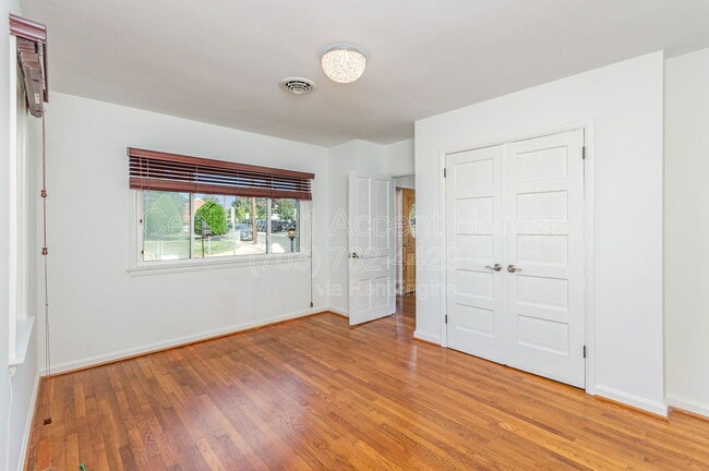 Building Photo - 1700 14th St S