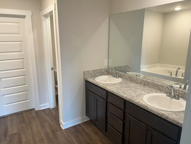 Building Photo - If Approved in January Receive $750 off Seconds Months Rent