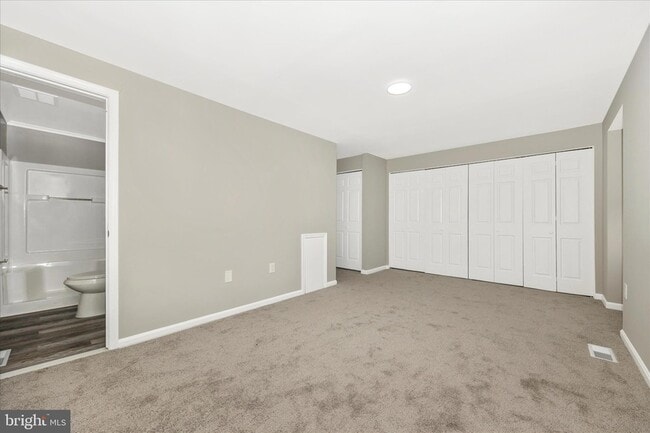 Building Photo - 114 Colony Ct