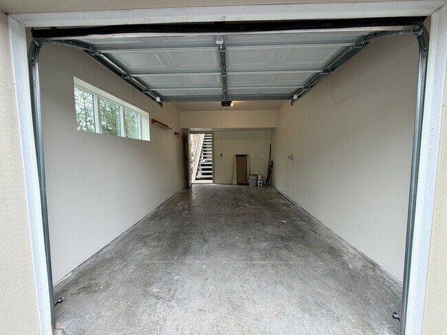 Building Photo - Remodeled Top-Level Condo in Pool Community Near Shopping & Dining