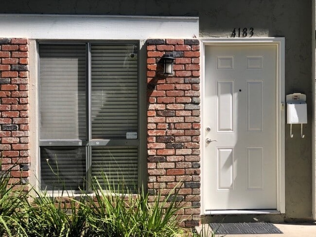 Building Photo - University City (UTC) 2BR/1BA CONDO @ GENE...