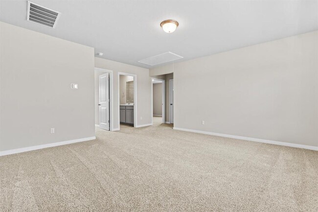 Building Photo - 520 View Dr