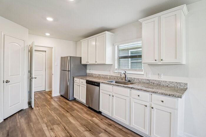 Building Photo - 3905 Northpointe Drive