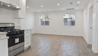 Building Photo - 5334 Cleon Ave