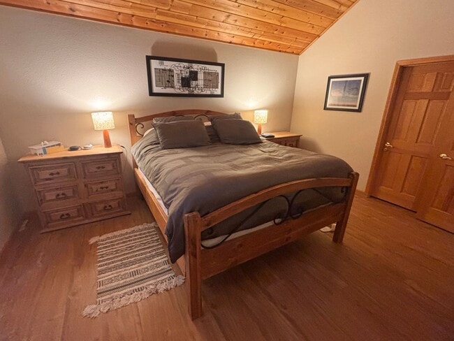 Building Photo - 6-Month Ski Lease in Tahoe Donner, Availab...