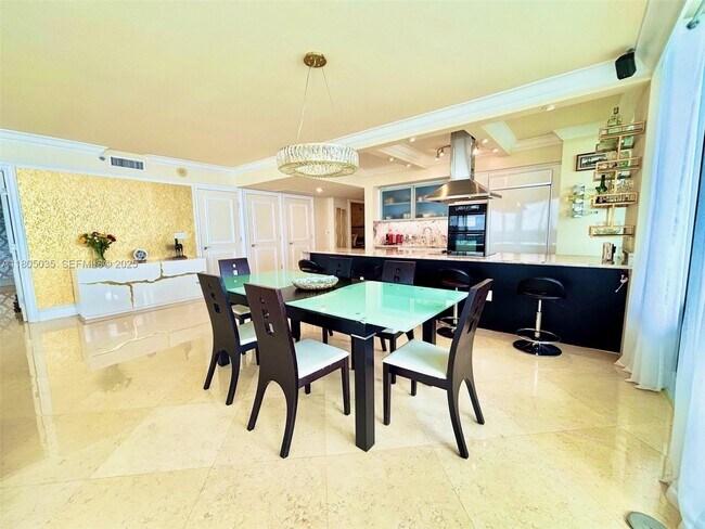 Building Photo - 1830 S Ocean Dr