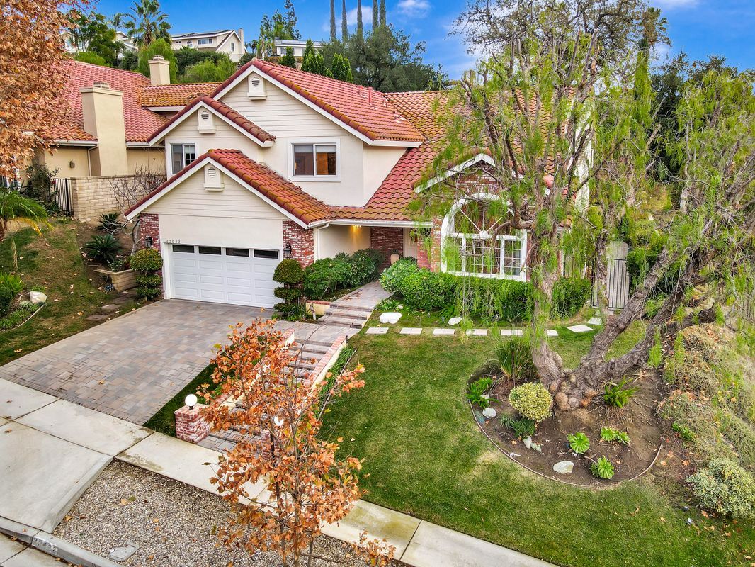 Building Photo - 23022 Peacock Ct