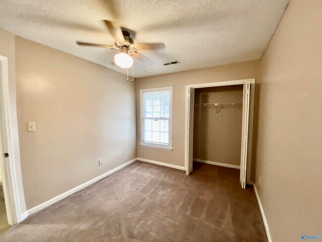 Building Photo - 1110 Liberty Dr