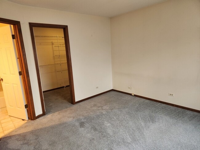 Building Photo - 134 W Wood St