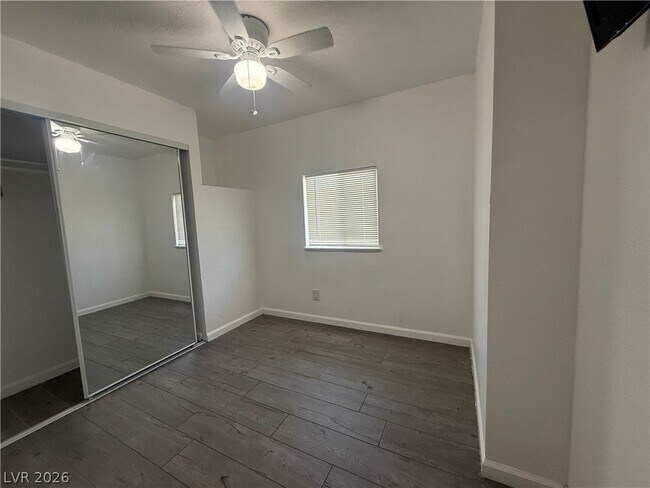 Building Photo - 6208 Ilanos Ln