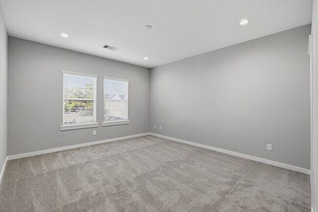 Building Photo - 411 Stonework Garden Ln