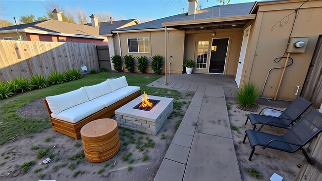 Building Photo - 12822 Shannon Hills Dr