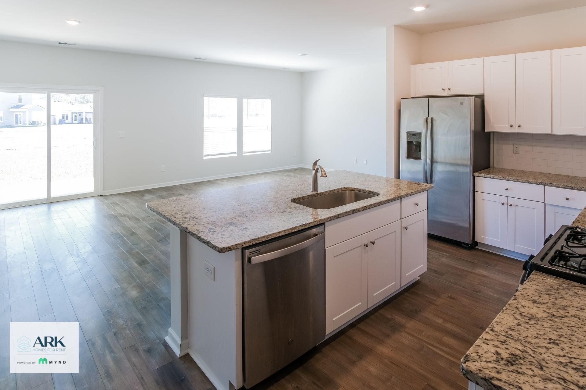 Building Photo - 700 Watercliff Dr