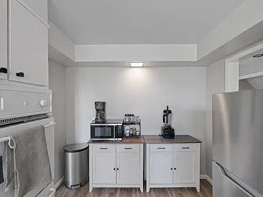 Building Photo - Your Pittsburgh home base available furnished or unfurnished.