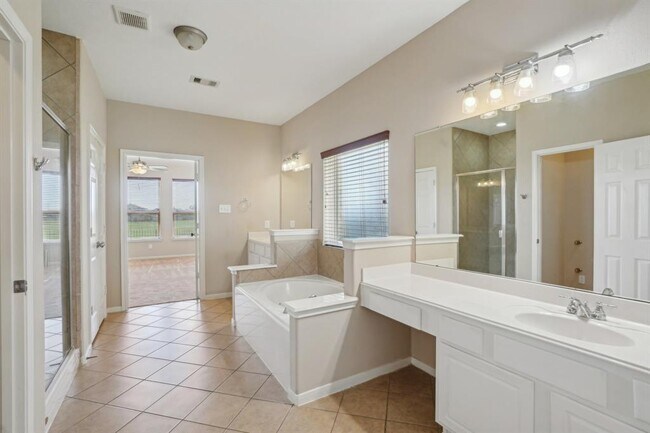 Building Photo - 14027 Mohave Way Dr