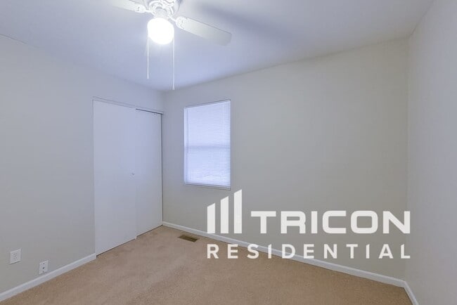Building Photo - 1563 Park Ridge Ln