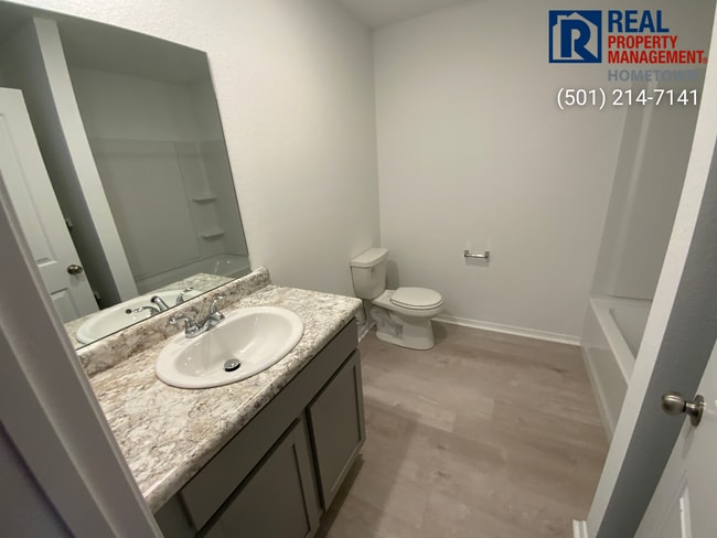 Building Photo - 1495 Meadows Dr