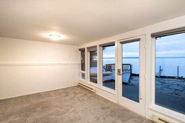Building Photo - 2 Bedrooms on the Beach, Incredible view! ...