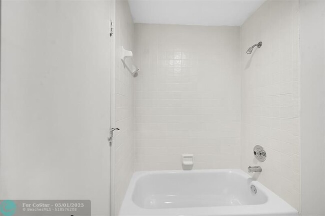 Building Photo - 45 Columbia Ct