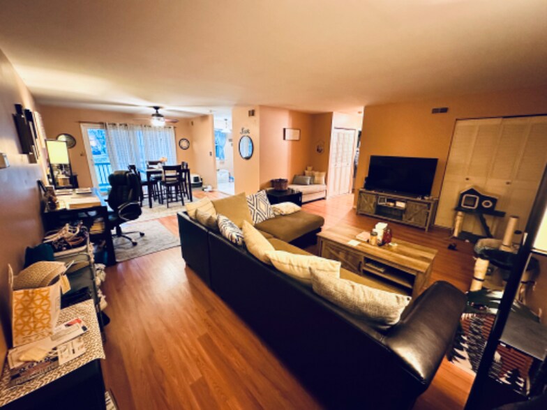 Building Photo - 2916 State Hill Rd