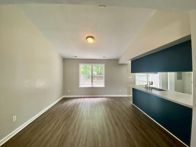 Building Photo - Adorable Town Home The Stables at Horse Creek!