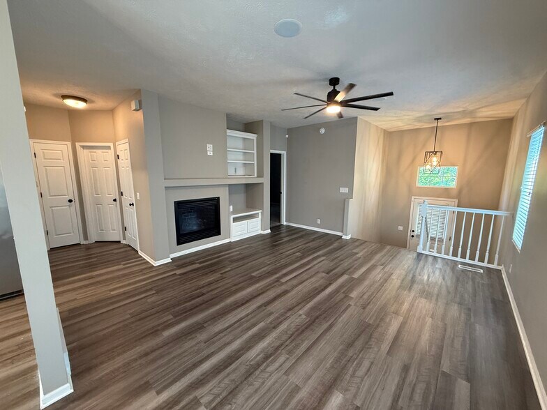 Building Photo - 5144 N 144th Ct