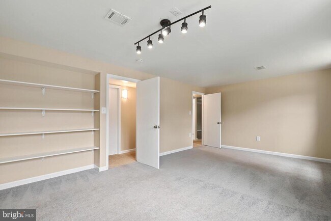 Building Photo - 13421 Delaney Rd