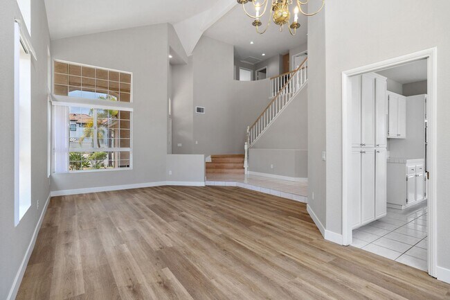 Building Photo - Cul-de-sac 4-bedroom House