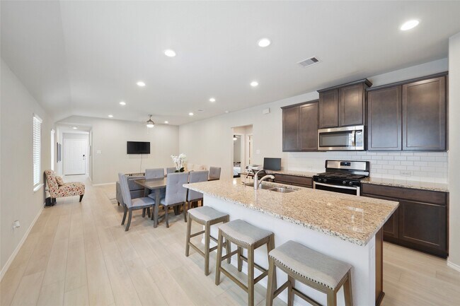 Building Photo - 9307 Colonial Bent Pl