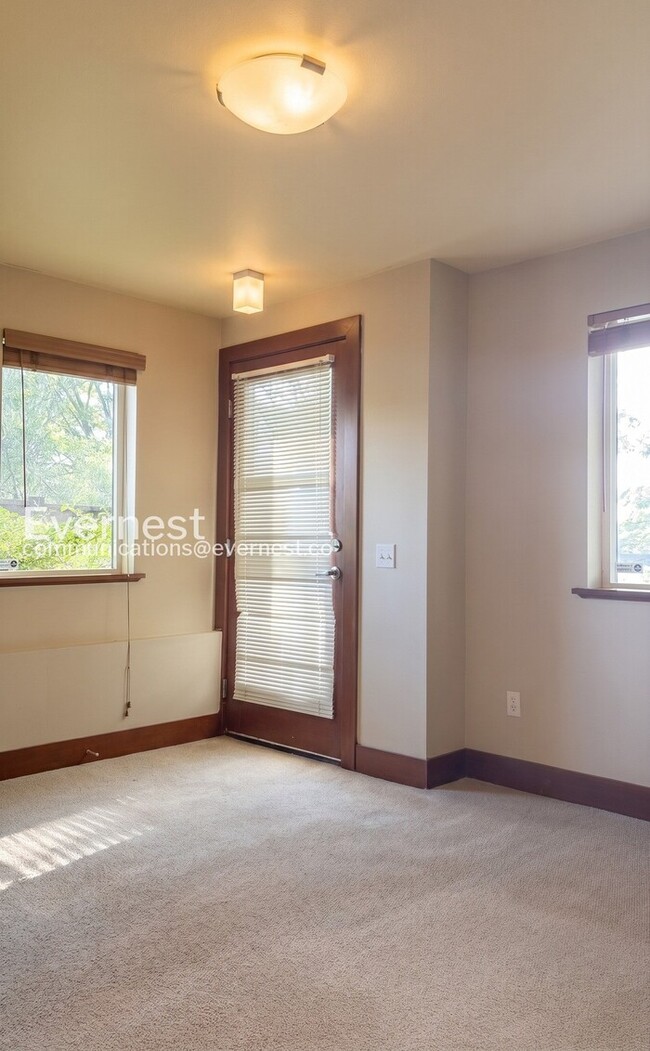 Building Photo - PROMO: Get 50% Off the First Full Month’s Rent when you Move In by 8/15/2026!/3-Bed/2.5-Bath Mode...