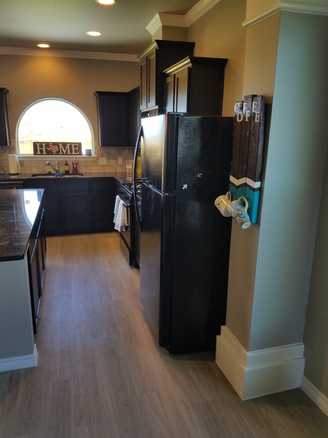 Building Photo - 8037 Pavo Real St