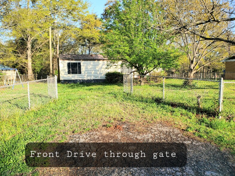 Building Photo - 1212 Arnold Rd
