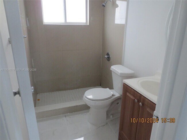 Building Photo - 1141 NW 30th St