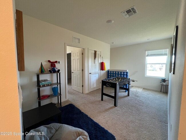 Building Photo - 976 Trinity St