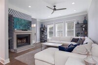 Building Photo - 1807 San Gabriel St