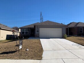 Building Photo - CUTE ONE STORY HOME FEATURING 3 BEDROOMS /...