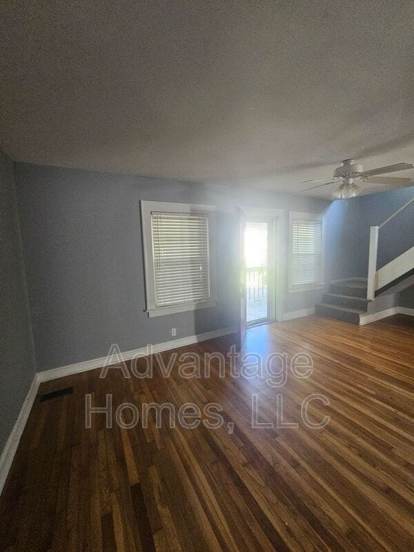 Building Photo - 4544 Terrace St