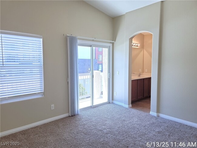 Building Photo - 2327 Koho Dr